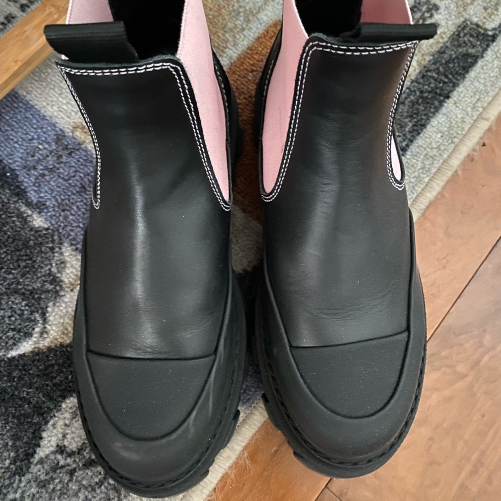Ganni Calf Leather Low Chelsea Boots